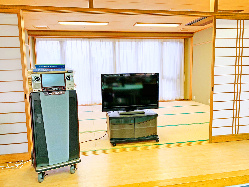 愛生苑デイサービスホール たたみの間