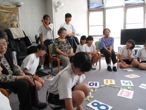 ワークキャンプの学生と